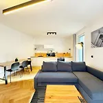 公寓 Luxurylake Apartman *
