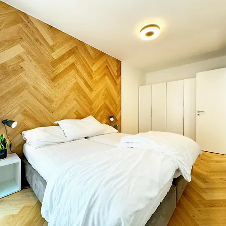Luxurylake Apartman شقة