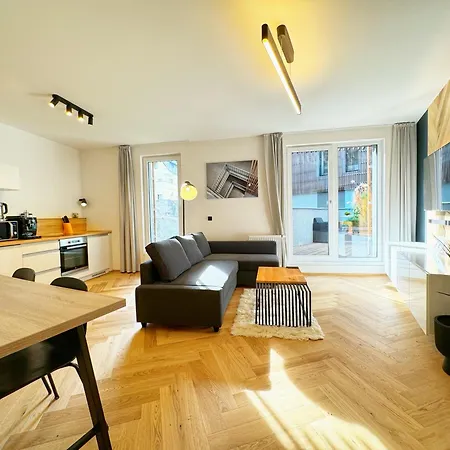 Luxurylake Apartman شقة
