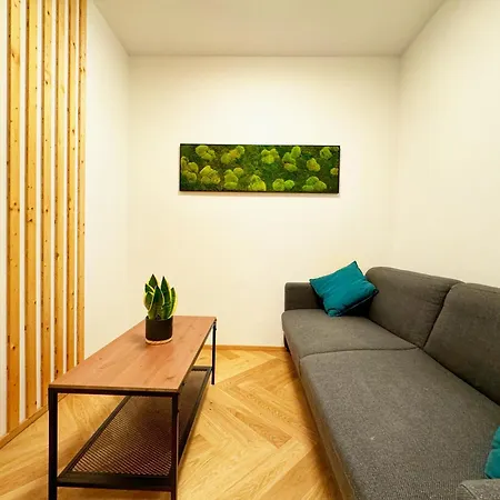 Luxurylake Apartman *